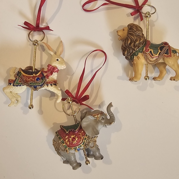 Carousel LION ELEPHANT RABBIT/ HARE Hanging Christman Ornaments 3 pieces - Picture 2 of 10